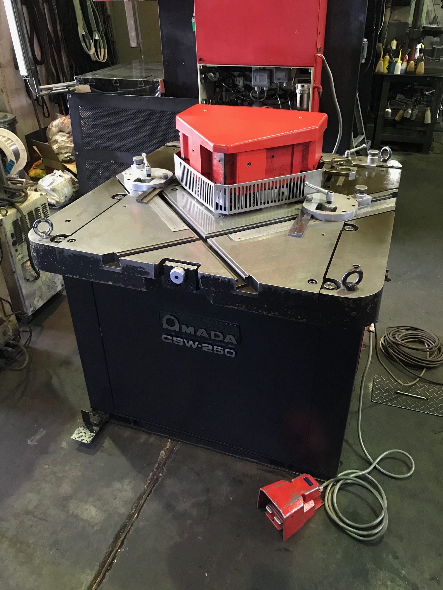 アマダ_CSW-250_コーナーシャー