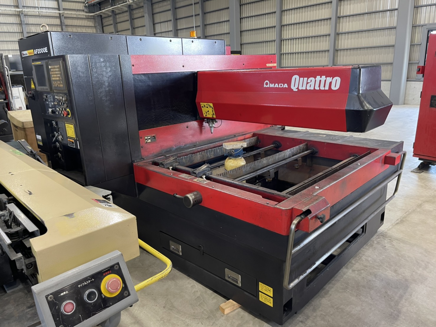 アマダ_QUATTRO_レーザー加工機